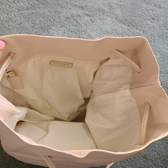 EUC Prada leather bag - Picture 11 of 12